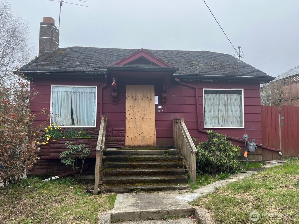 Photo of 1111 NE 80th Street, Seattle, WA 98115 (MLS # 2491672)