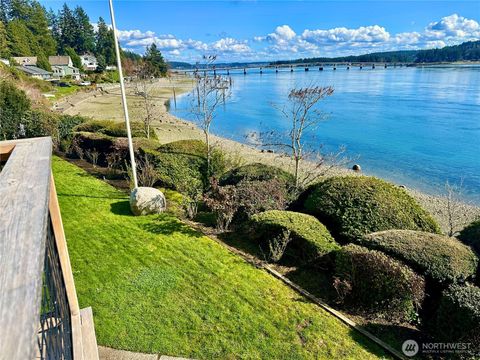 Photo of 8806 Warren Drive NW, Gig Harbor, WA 98335 (MLS # 2495879)