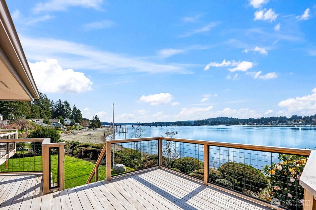Photo of 8806 Warren Drive NW, Gig Harbor, WA 98335 (MLS # 2495879)