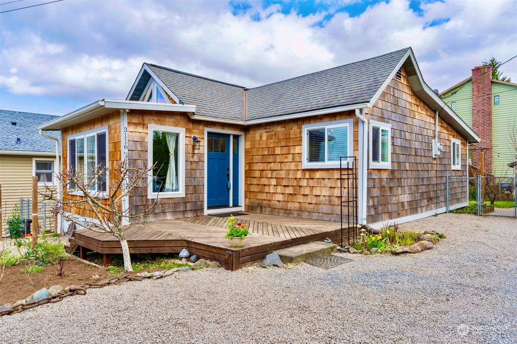 Photo of 3116 1/2 Tulalip Avenue, Everett, WA 98201 (MLS # 2050902)