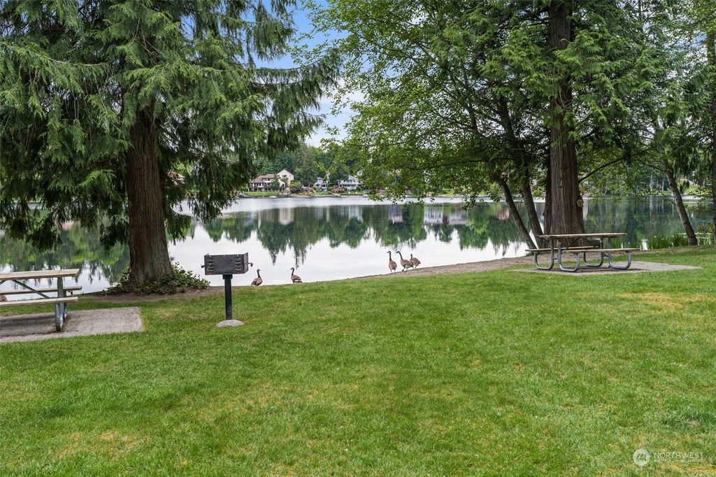 Photo of 25606 214th Avenue SE, Maple Valley, WA 98038 (MLS # 2070287)