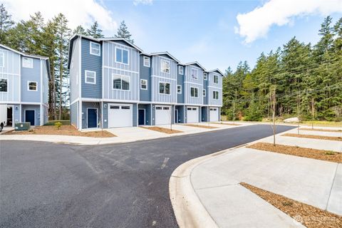 Photo of 945 NW Heller Street #A2, Oak Harbor, WA 98277 (MLS # 2526933)