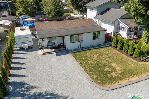 Photo of 533 Fidalgo Street, Sedro Woolley, WA 98284 (MLS # 2411547)