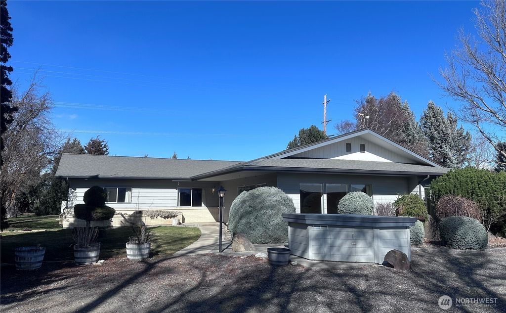 Photo of 1540 Fairview Road, Ellensburg, WA 98926 (MLS # 2489827)