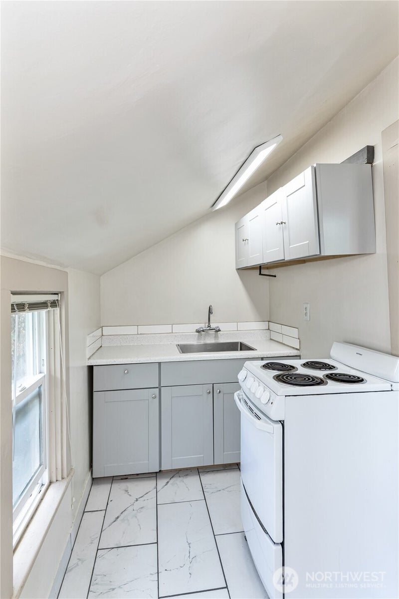 709 NE 43rd Street