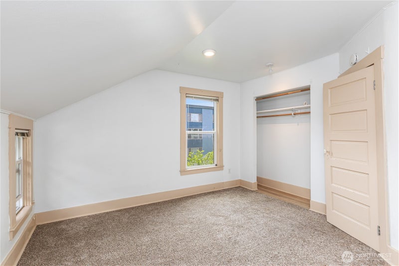709 NE 43rd Street
