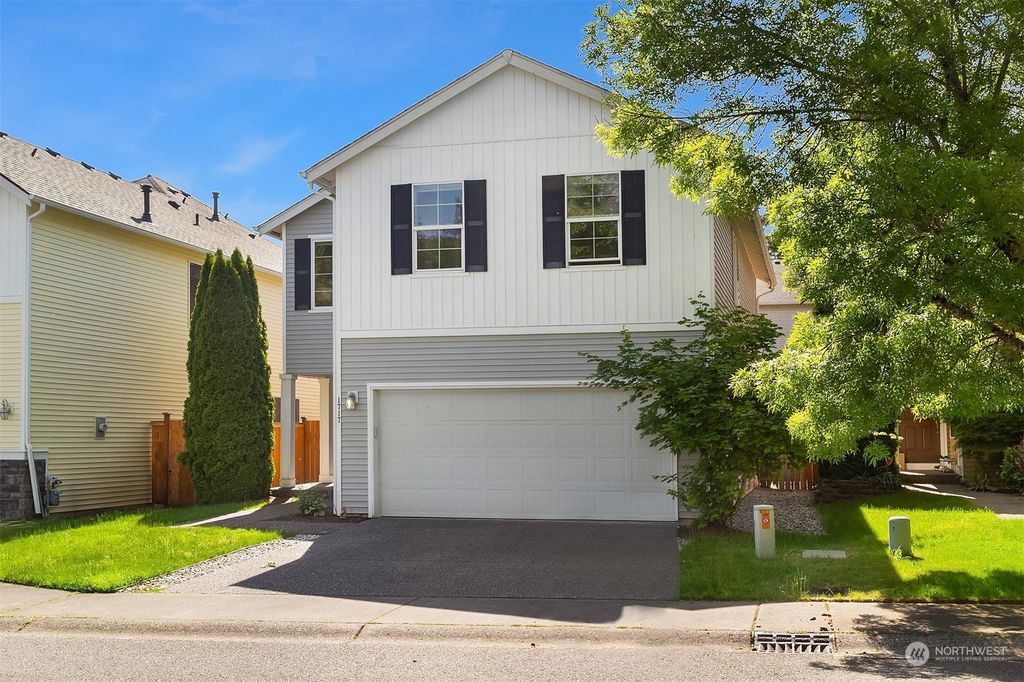 Photo of 1717 251st Place SE, Sammamish, WA 98075 (MLS # 2238042)