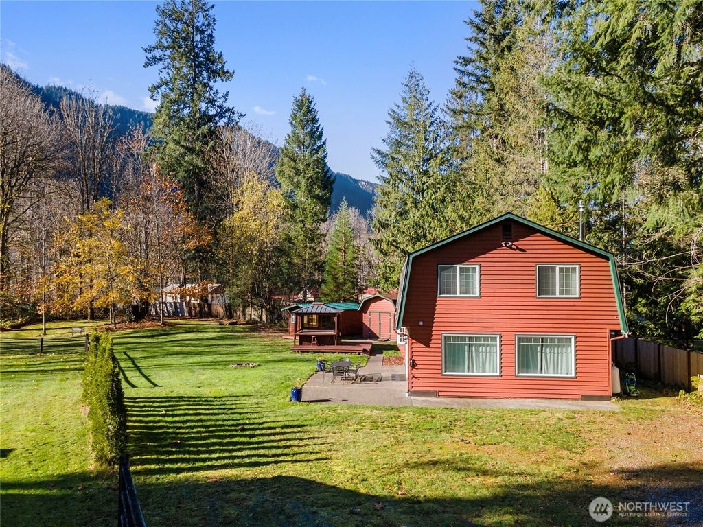 Photo of 19423 636th Avenue NE, Gold Bar, WA 98251 (MLS # 2339519)