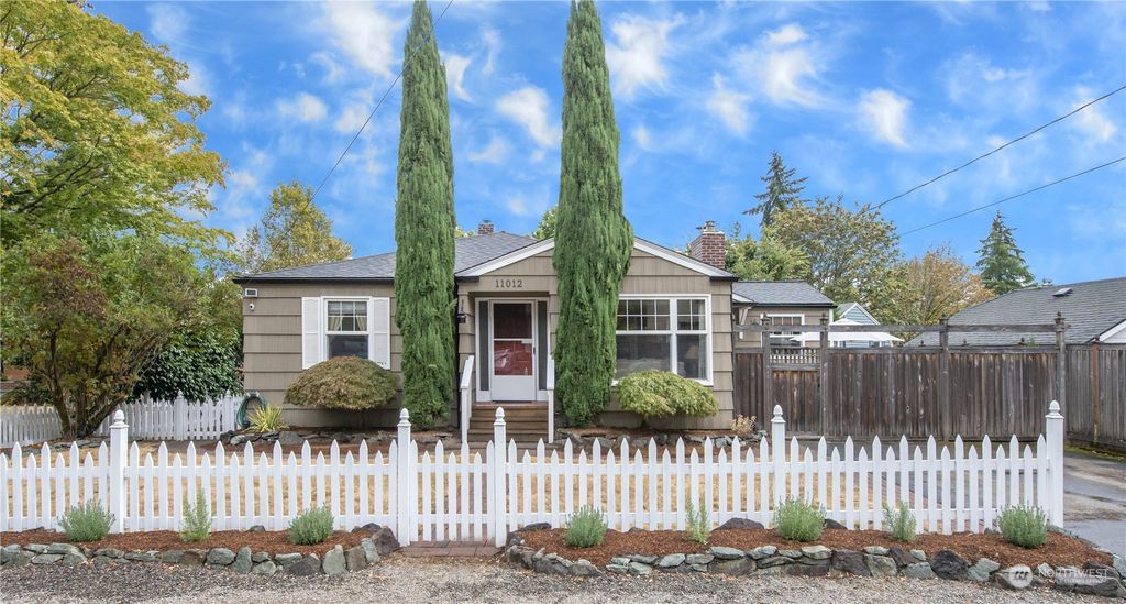 Photo of 11012 23rd Avenue NE, Seattle, WA 98125 (MLS # 2004102)