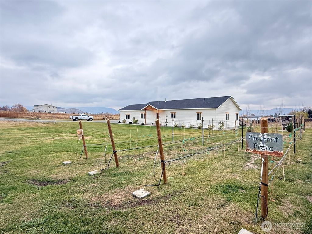 Photo of 82 Nichols Road, Omak, WA 98841 (MLS # 2455229)