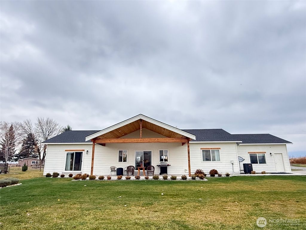 Photo of 82 Nichols Road, Omak, WA 98841 (MLS # 2455229)