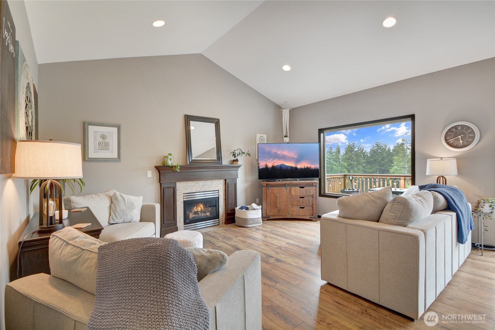 4223 203rd Avenue NE