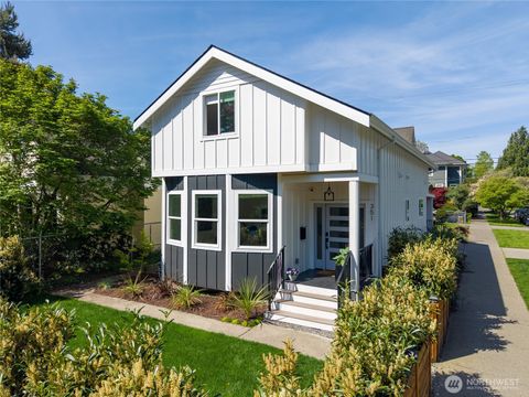 Photo of 351 17th Avenue E, Seattle, WA 98112 (MLS # 2516440)