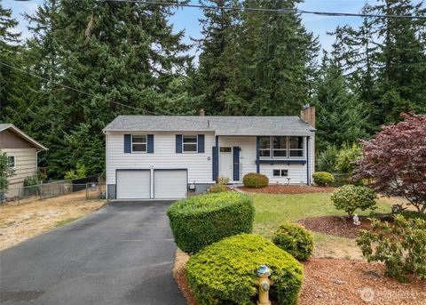 Photo of 2475 Parkwood Drive SE, Port Orchard, WA 98366 (MLS # 2412010)