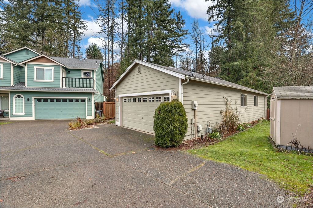 Photo of 24324 226th Avenue SE, Maple Valley, WA 98038 (MLS # 2183876)