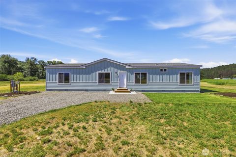 Photo of 524 Sunny Meadows Drive, Cle Elum, WA 98922 (MLS # 2543254)