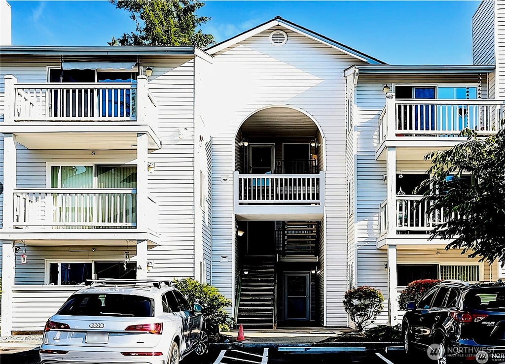 Photo of 11325 19th Avenue SE #B304, Everett, WA 98208 (MLS # 2566070)