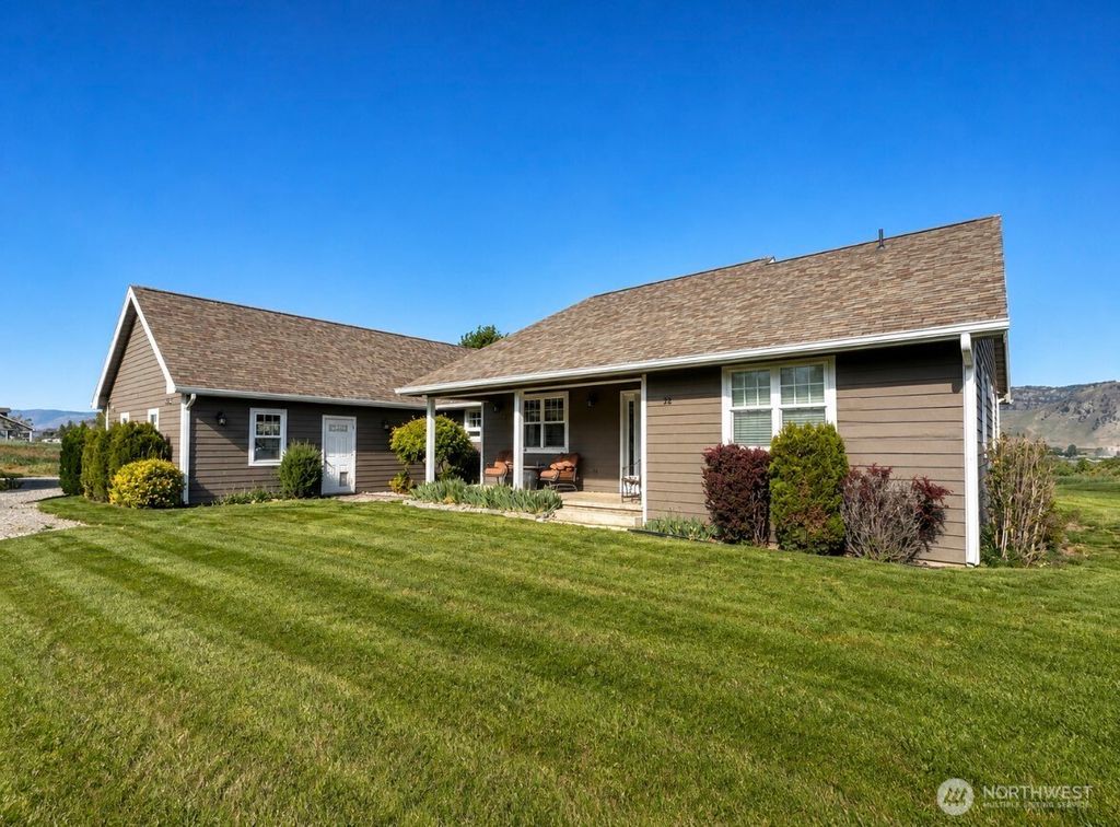 Photo of 22 Rooster Flats Road Rd, Oroville, WA 98844 (MLS # 2519326)