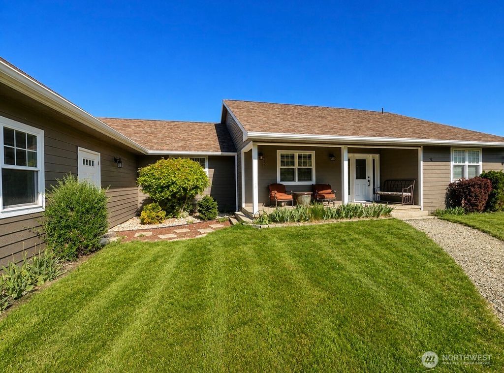 Photo of 22 Rooster Flats Road Rd, Oroville, WA 98844 (MLS # 2519326)