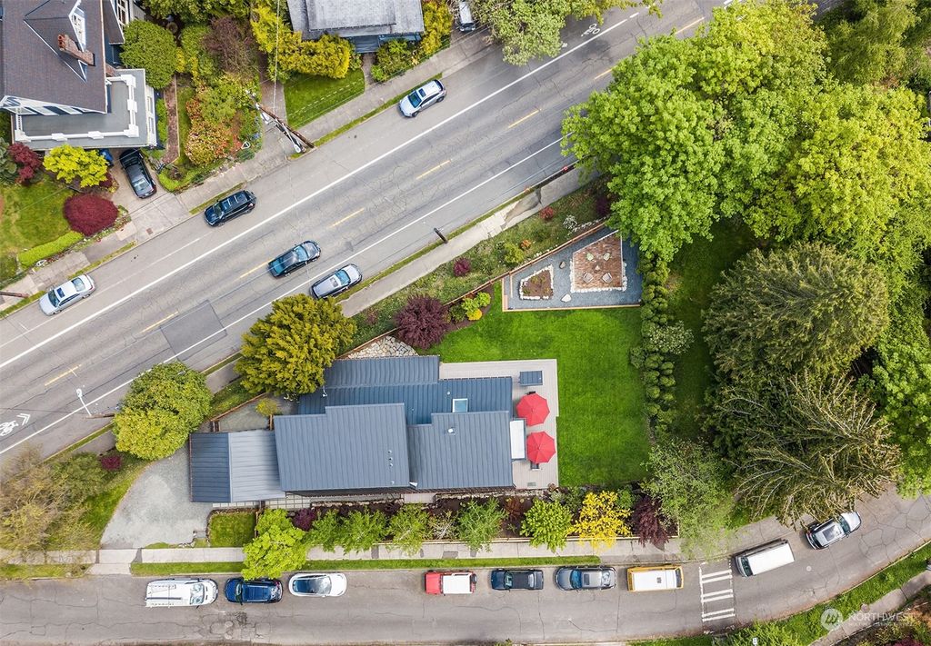 Photo of 1612 Grand Avenue, Seattle, WA 98122 (MLS # 2066164)