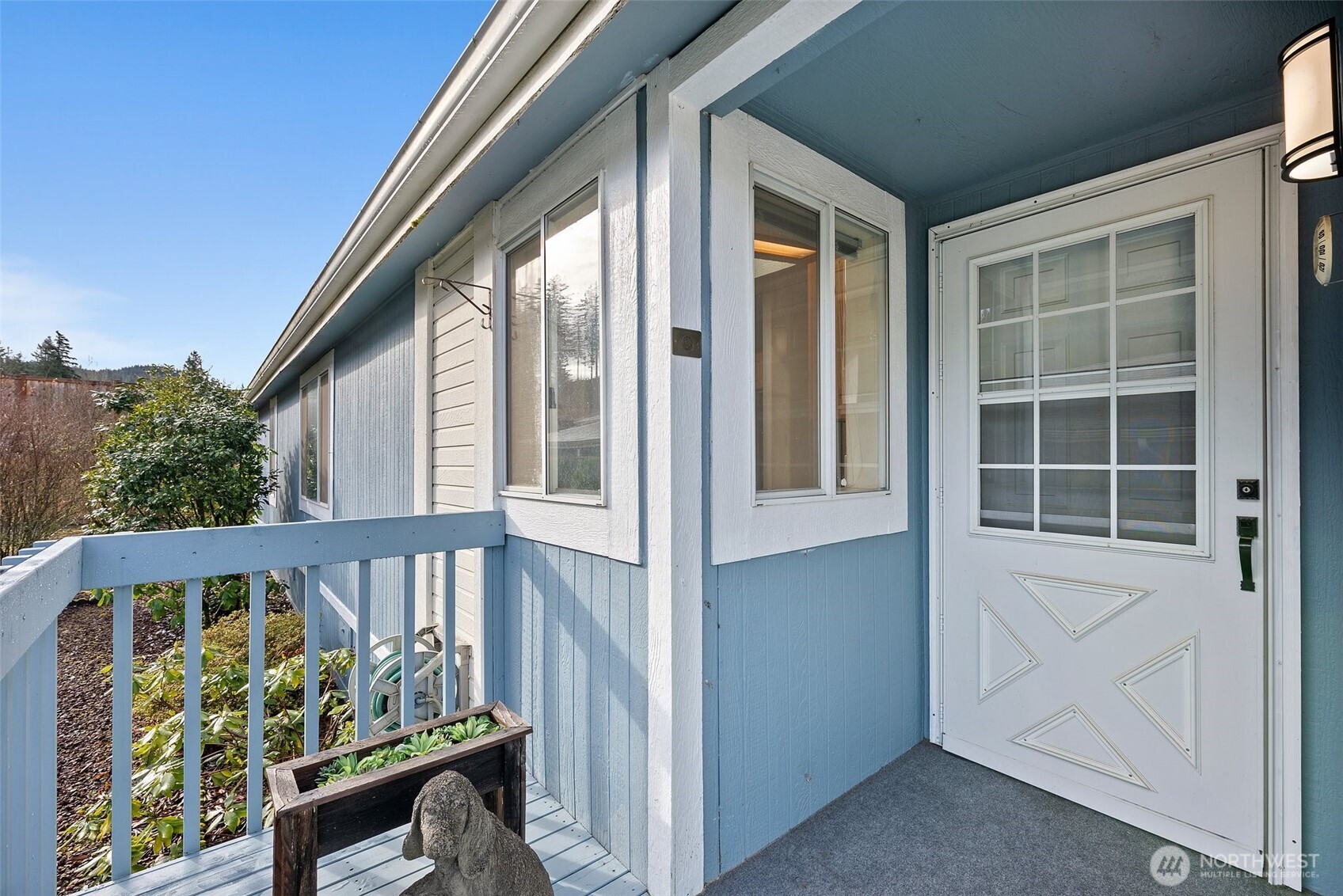 1560 Sunrise Avenue