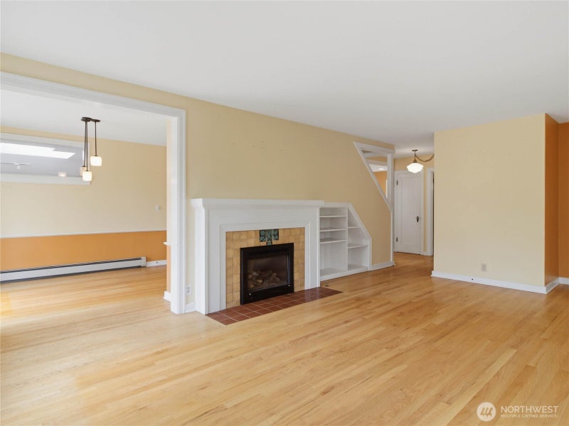 125 Olympic Way NW