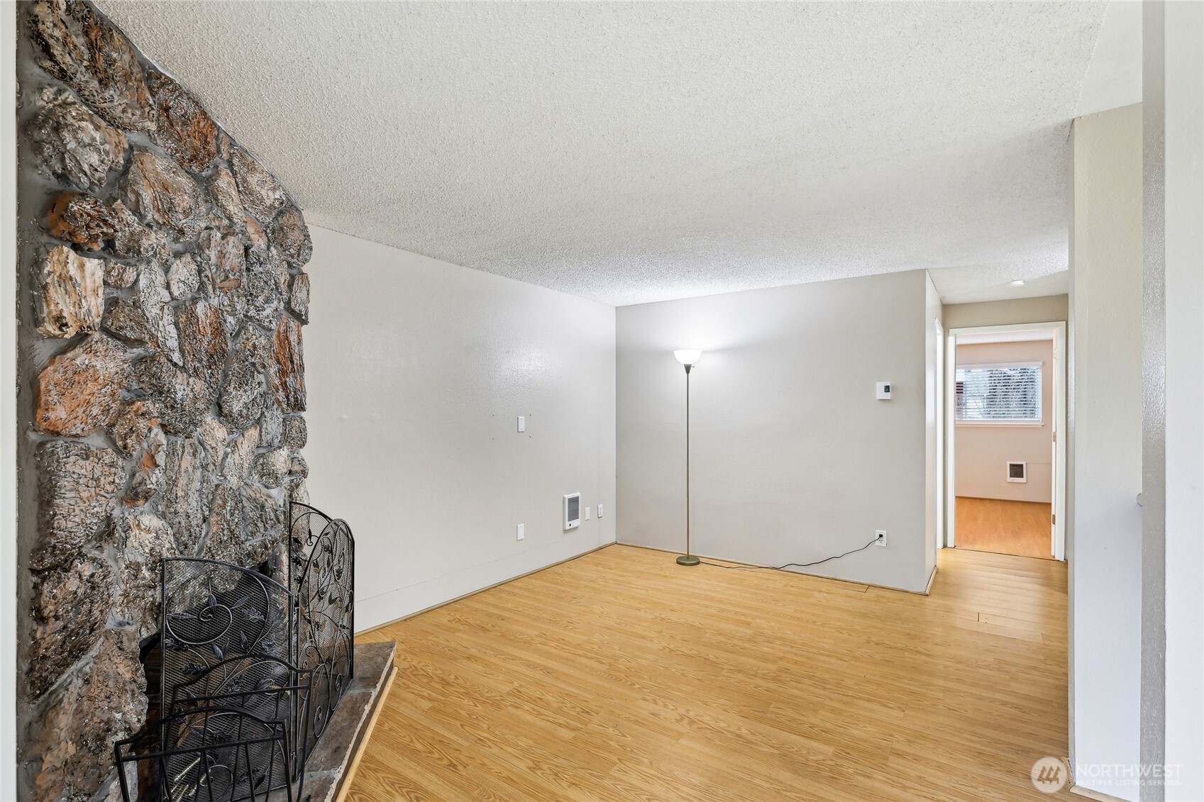 Federal Way, Washington 98003, United States, 1 Bedroom Bedrooms, ,1 BathroomBathrooms,Residential,Contingent,21378