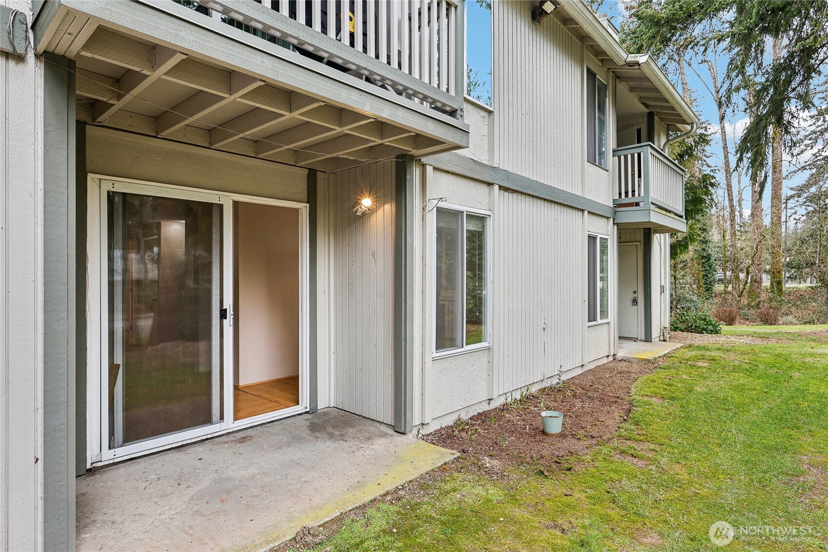 Federal Way, Washington 98003, United States, 1 Bedroom Bedrooms, ,1 BathroomBathrooms,Residential,Contingent,21378