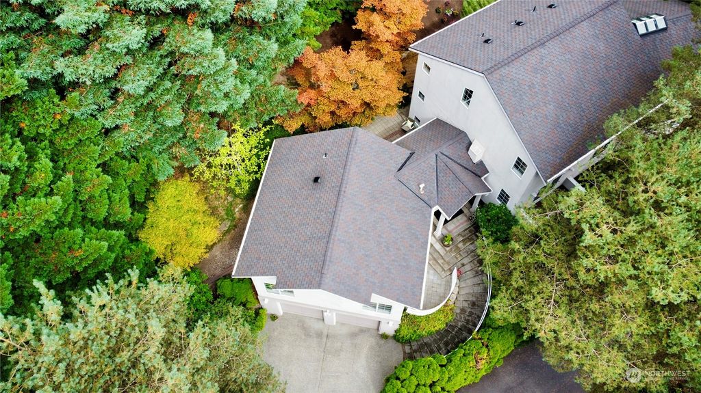 Photo of 4757 Fernridge Lane, Mercer Island, WA 98040 (MLS # 2290294)