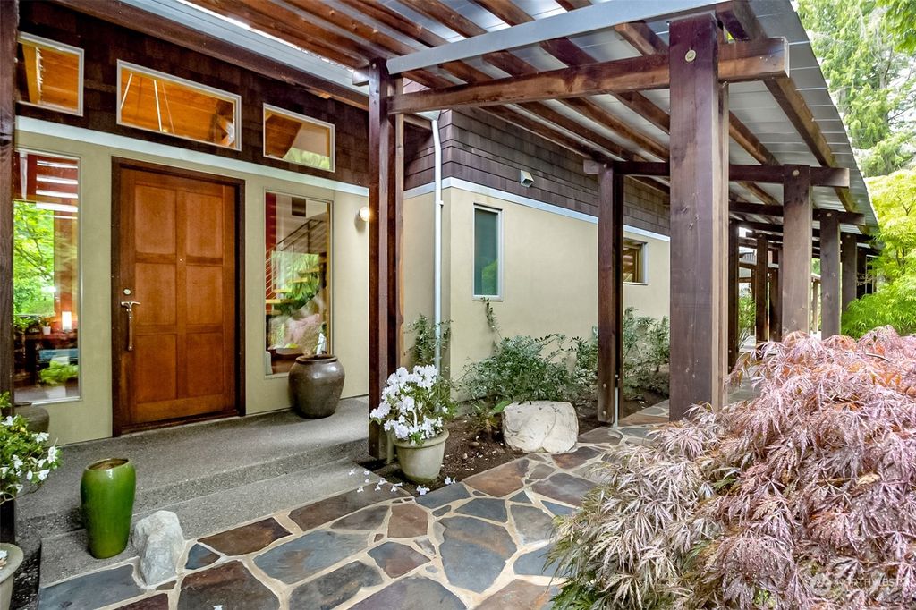 Photo of 6507 258th Avenue NE, Redmond, WA 98053 (MLS # 2269160)