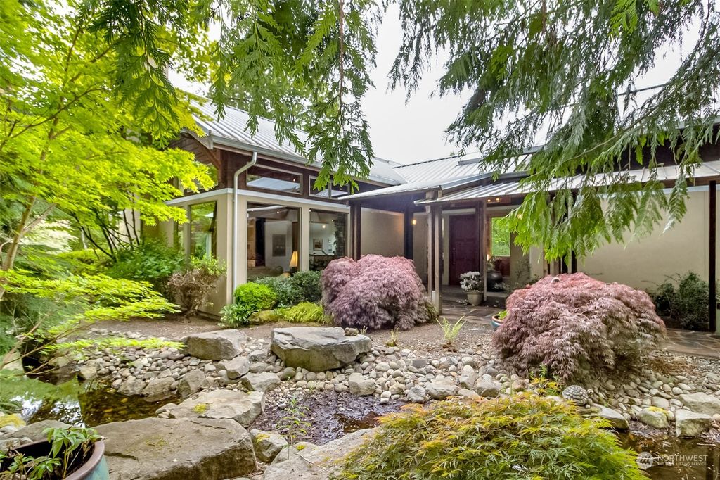 Photo of 6507 258th Avenue NE, Redmond, WA 98053 (MLS # 2269160)