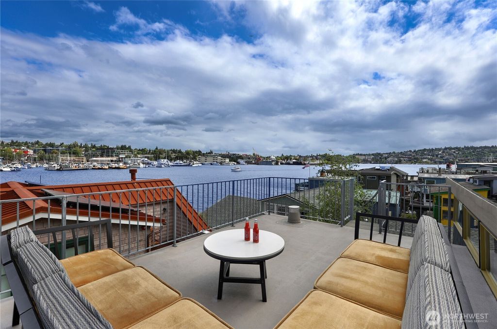 Photo of 2770 Westlake Avenue N #6, Seattle, WA 98109 (MLS # 2423103)