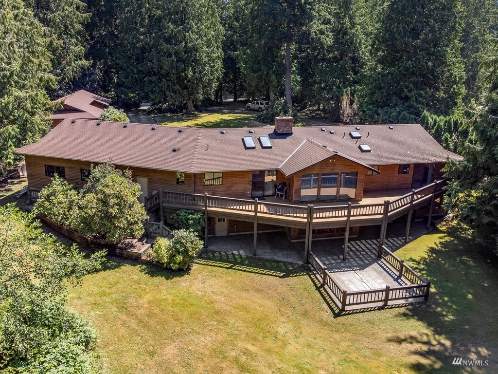 Photo of 16502 E Lake Goodwin Road, Stanwood, WA 98292 (MLS # 1977342)