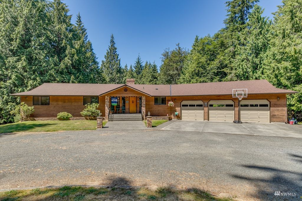 Photo of 16502 E Lake Goodwin Road, Stanwood, WA 98292 (MLS # 1977342)