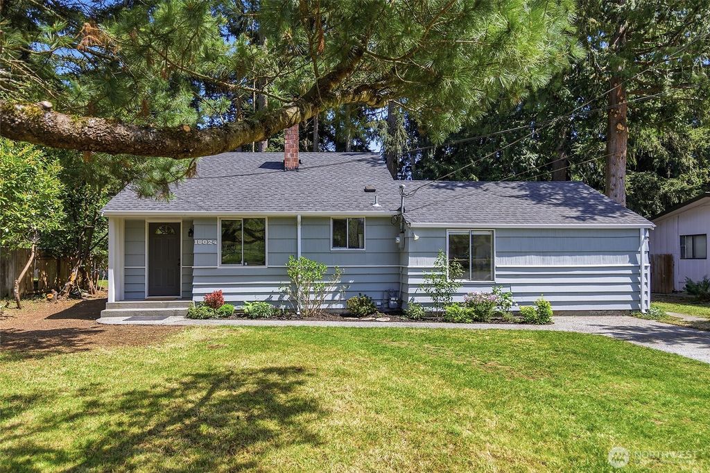 Photo of 18024 Corliss Avenue N, Shoreline, WA 98133 (MLS # 2511046)