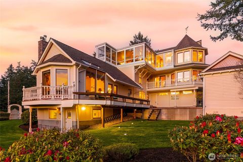 Photo of 303 7th Street, Anacortes, WA 98221 (MLS # 2502890)