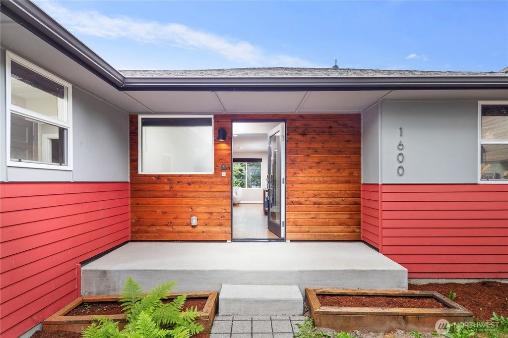 Photo of 1600 11th Avenue S, Seattle, WA 98134 (MLS # 2397519)