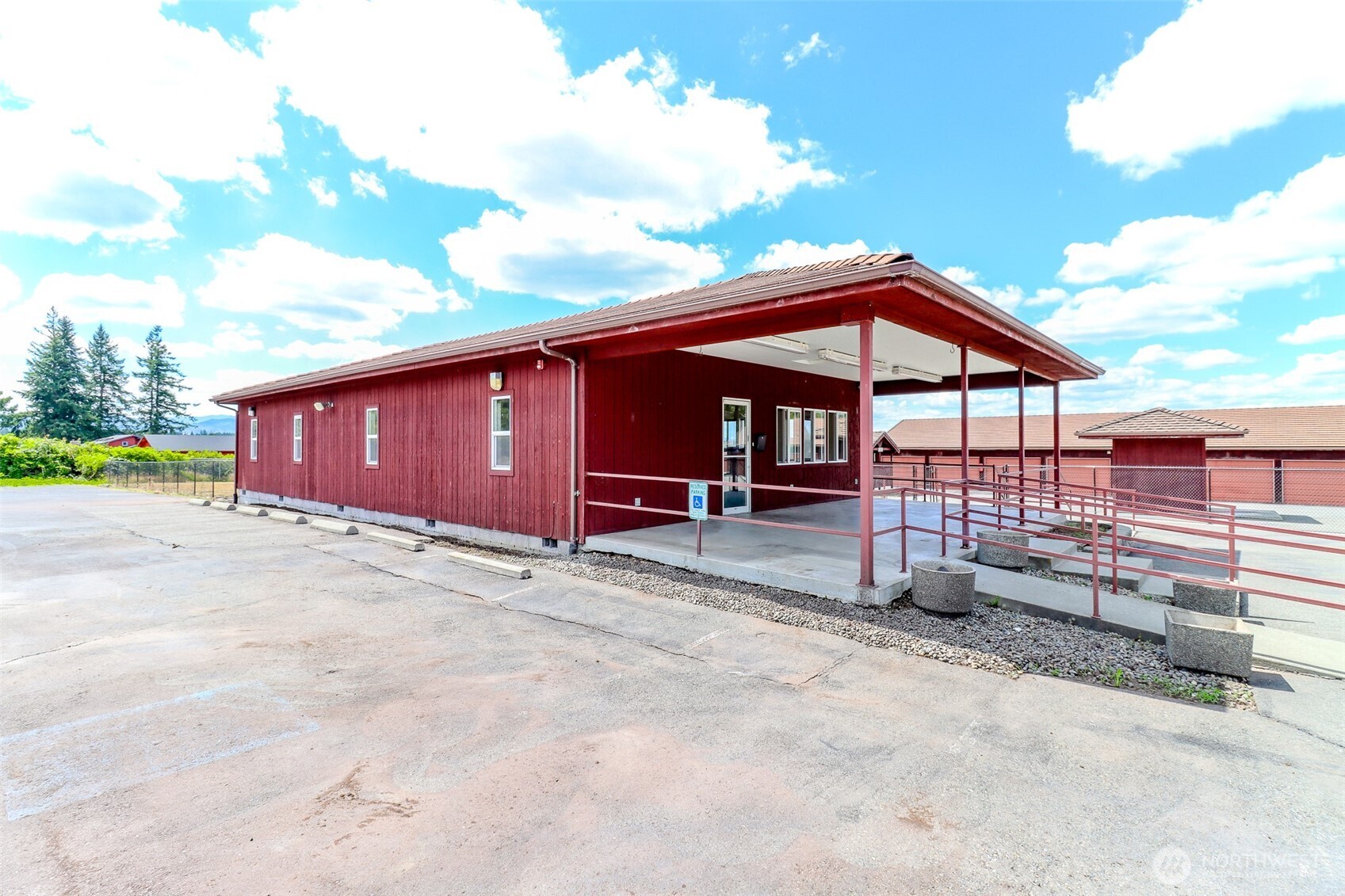 36510 Mountain Highway E A