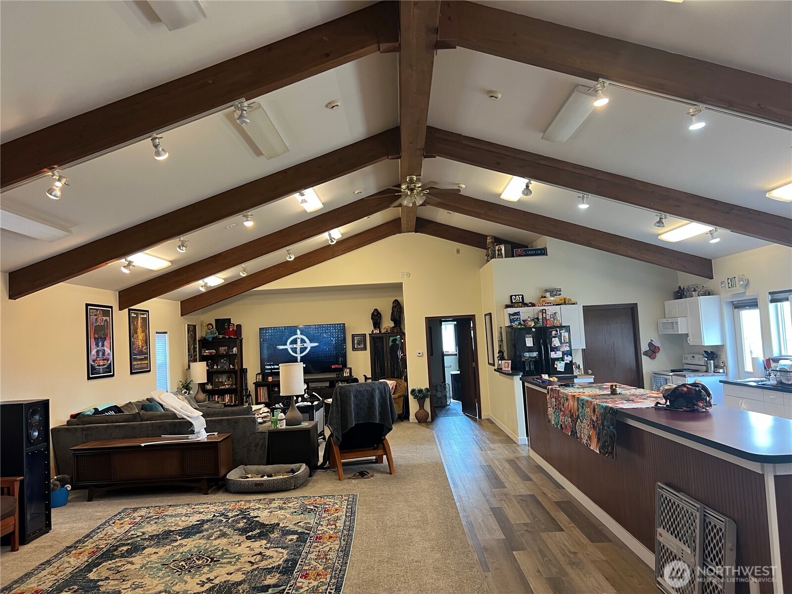 36510 Mountain Highway E A