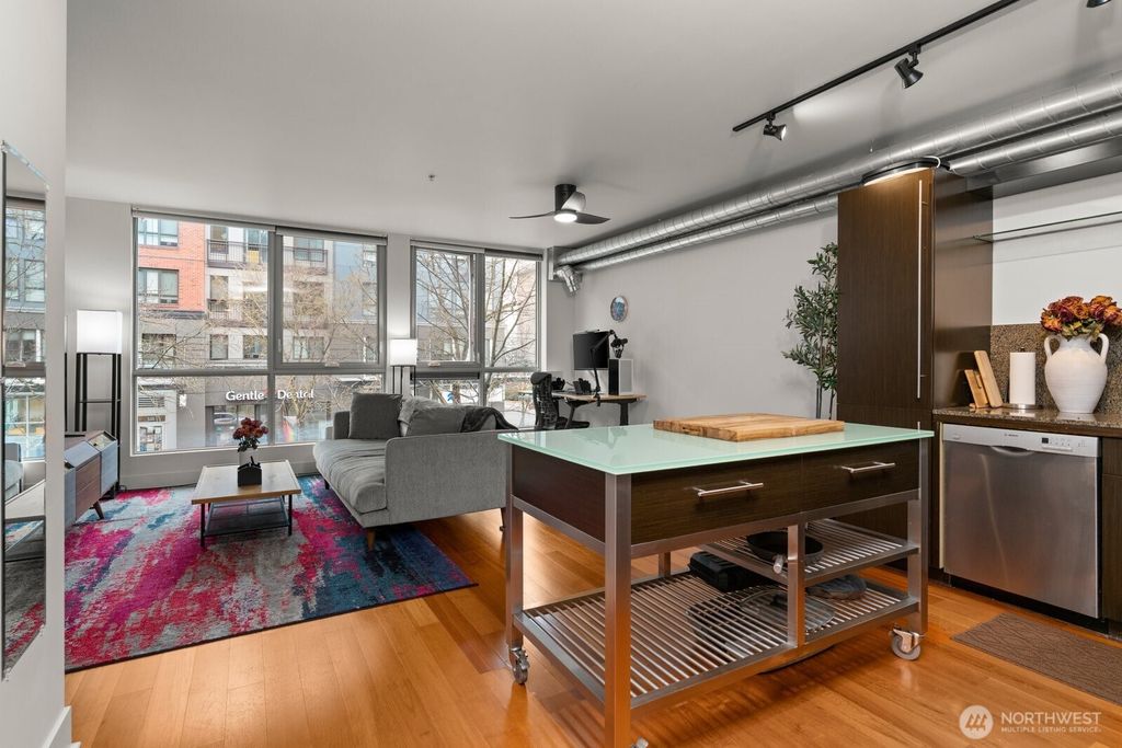Photo of 530 Broadway E #208, Seattle, WA 98102 (MLS # 2482883)