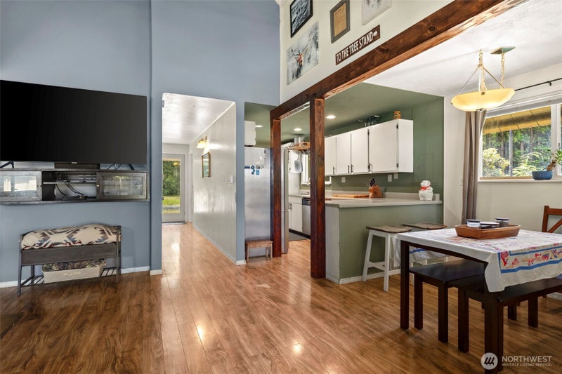 22205 S Forest Loop