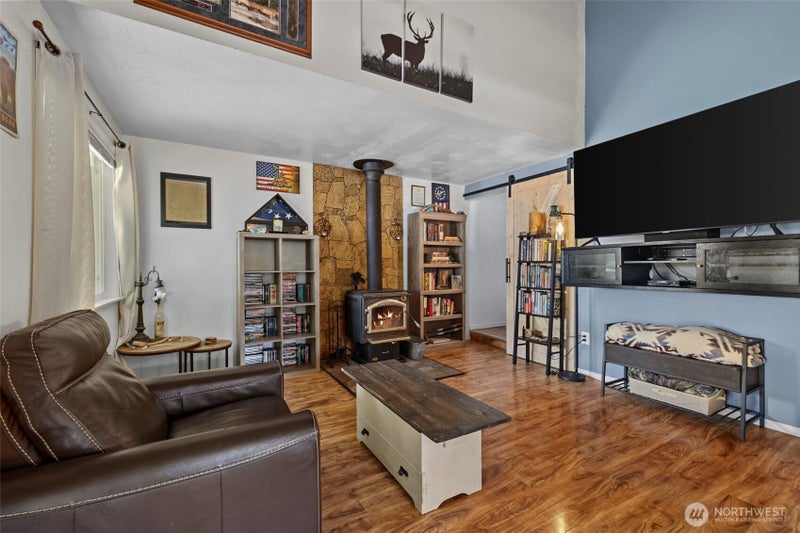 22205 S Forest Loop
