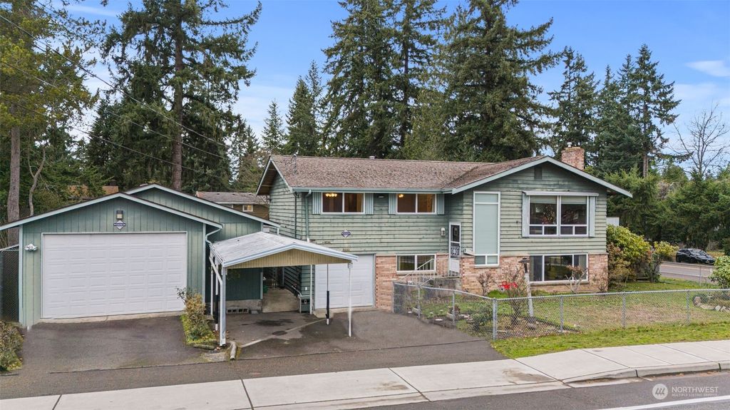 Photo of 8650 NE 132nd Street, Kirkland, WA 98034 (MLS # 2186561)