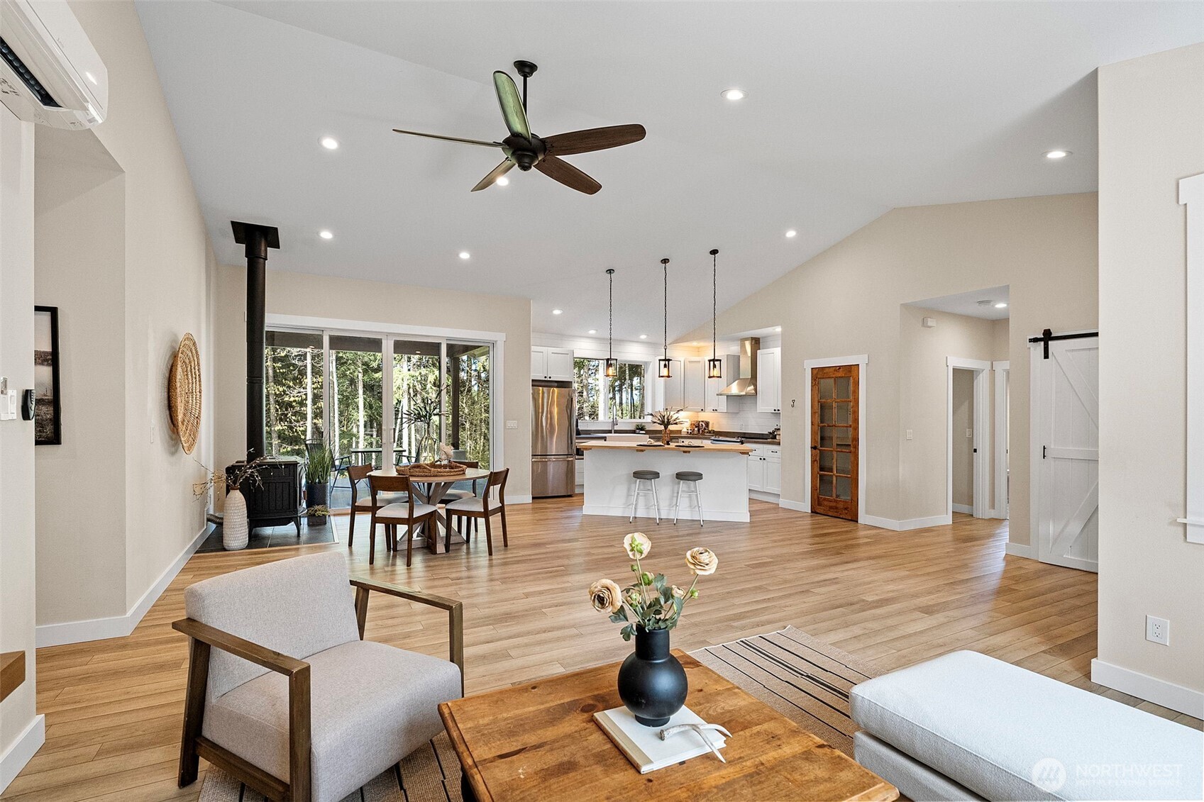 10128 Merlins Lane NW