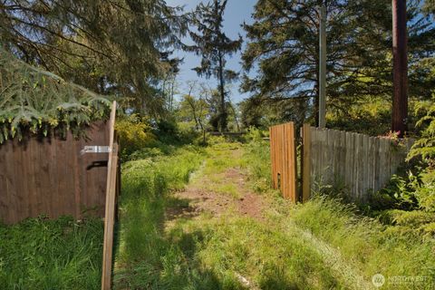 2461 State Route 109 Ocean Shores WA 98563