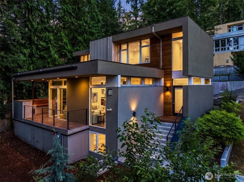 Photo of 10827 NE 108th Lane, Kirkland, WA 98033 (MLS # 2546156)