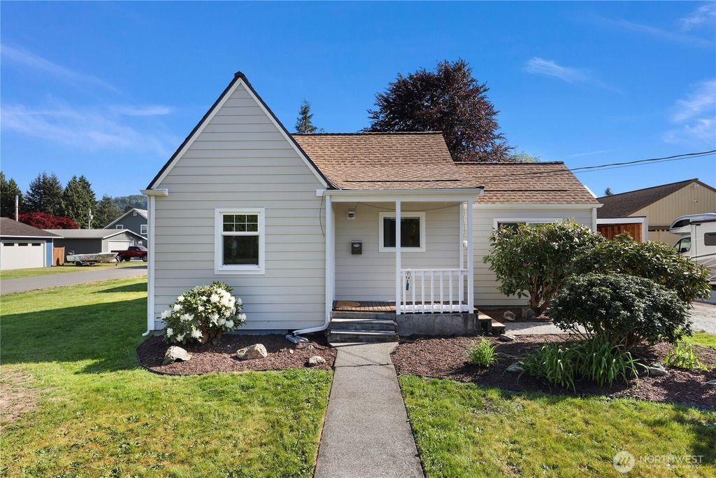 Photo of 1037 Talcott Street, Sedro Woolley, WA 98284 (MLS # 2518834)