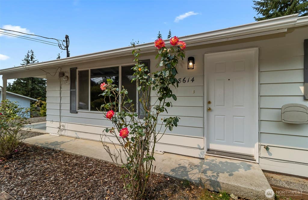 Photo of 8614 125th Avenue SE, Snohomish, WA 98290 (MLS # 2563225)