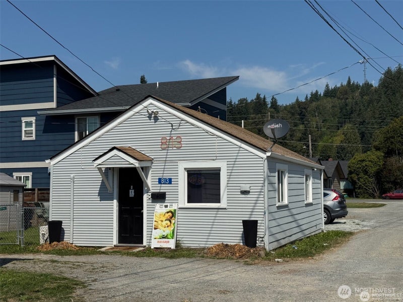 811 E Fairhaven Avenue