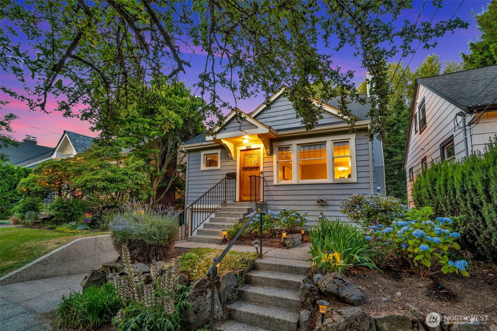 4836 38th Avenue NE